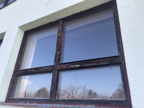 vmna oken na pohostinstv - star okno ped vmnou (rok 2021)