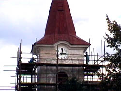 otloukání hlavní věže (rok 2000)