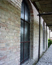 vitráže na západní stěně (rok 2001)
