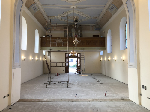 oprava podlahy v kostele (rok 2019)