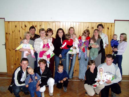 rodiče se svými ratolestmi (rok 2004)