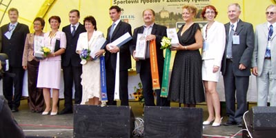 předání oranžové stuhy ve vítězné obci Bukvice (rok 2008)