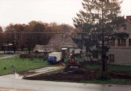 zabudování plynové stanice pro ZŠ a tělocvičnu (rok 1995)