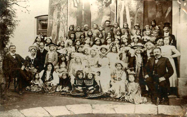 dětská divadla v Pohoří (rok 19xx)